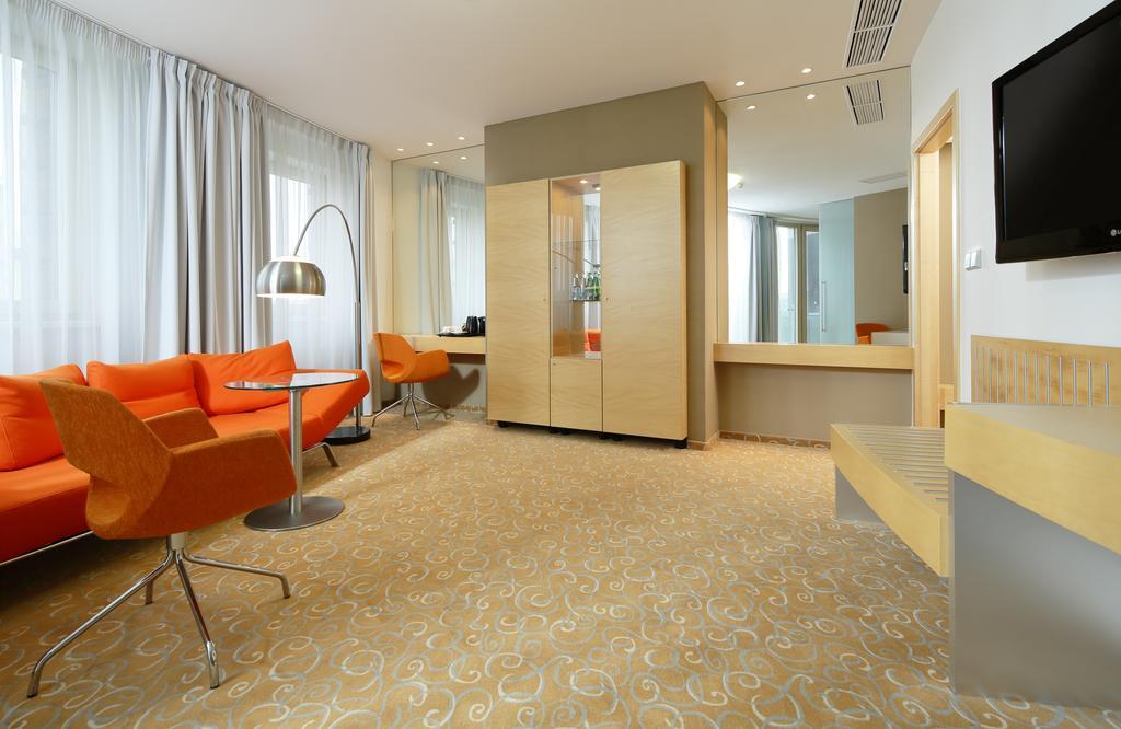 Orea Hotel Atrium Otrokovice Kamer foto