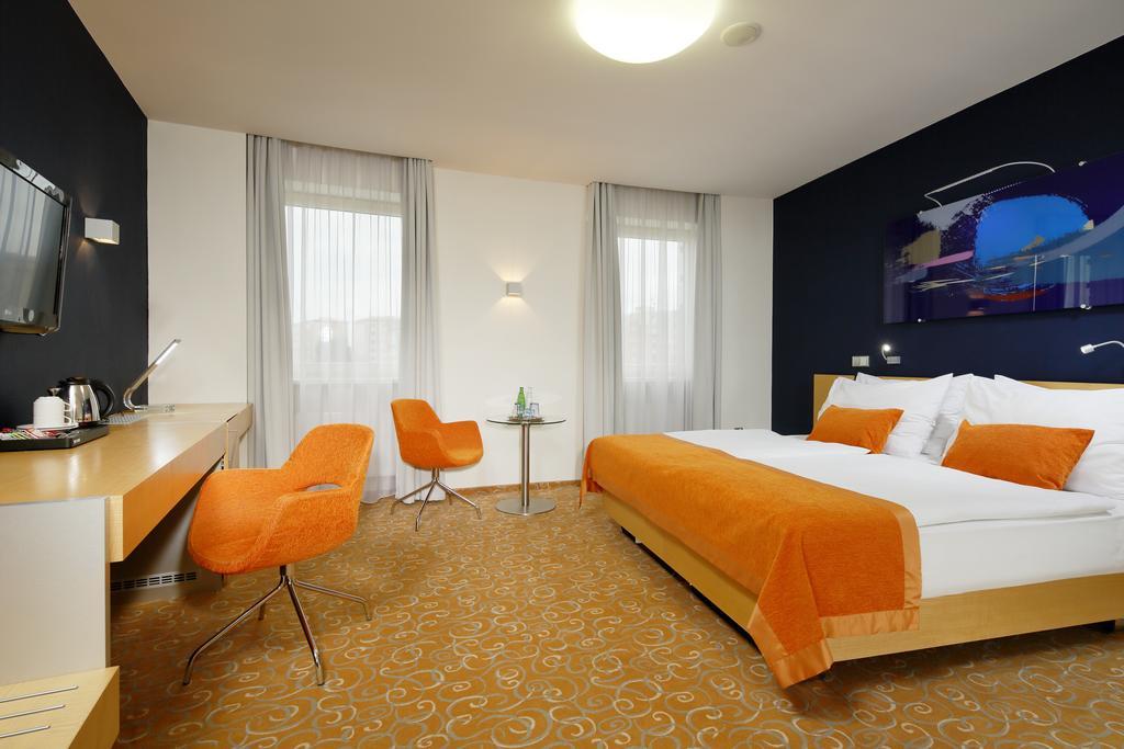 Orea Hotel Atrium Otrokovice Kamer foto