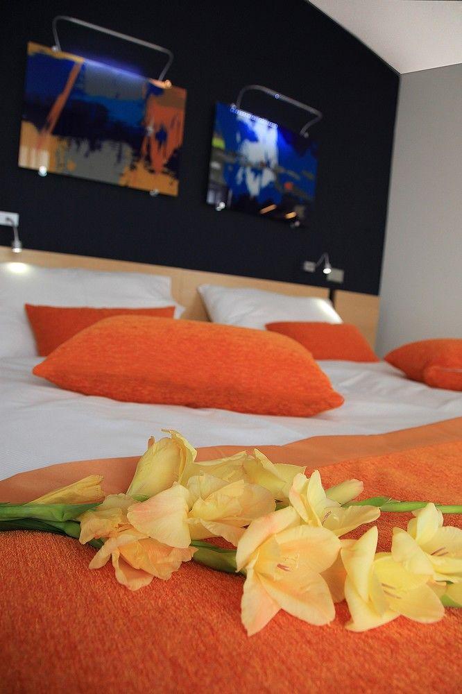 Orea Hotel Atrium Otrokovice Buitenkant foto