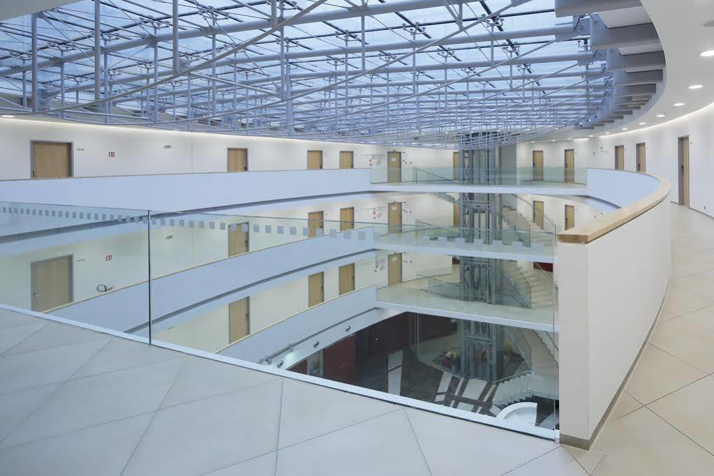 Orea Hotel Atrium Otrokovice Buitenkant foto